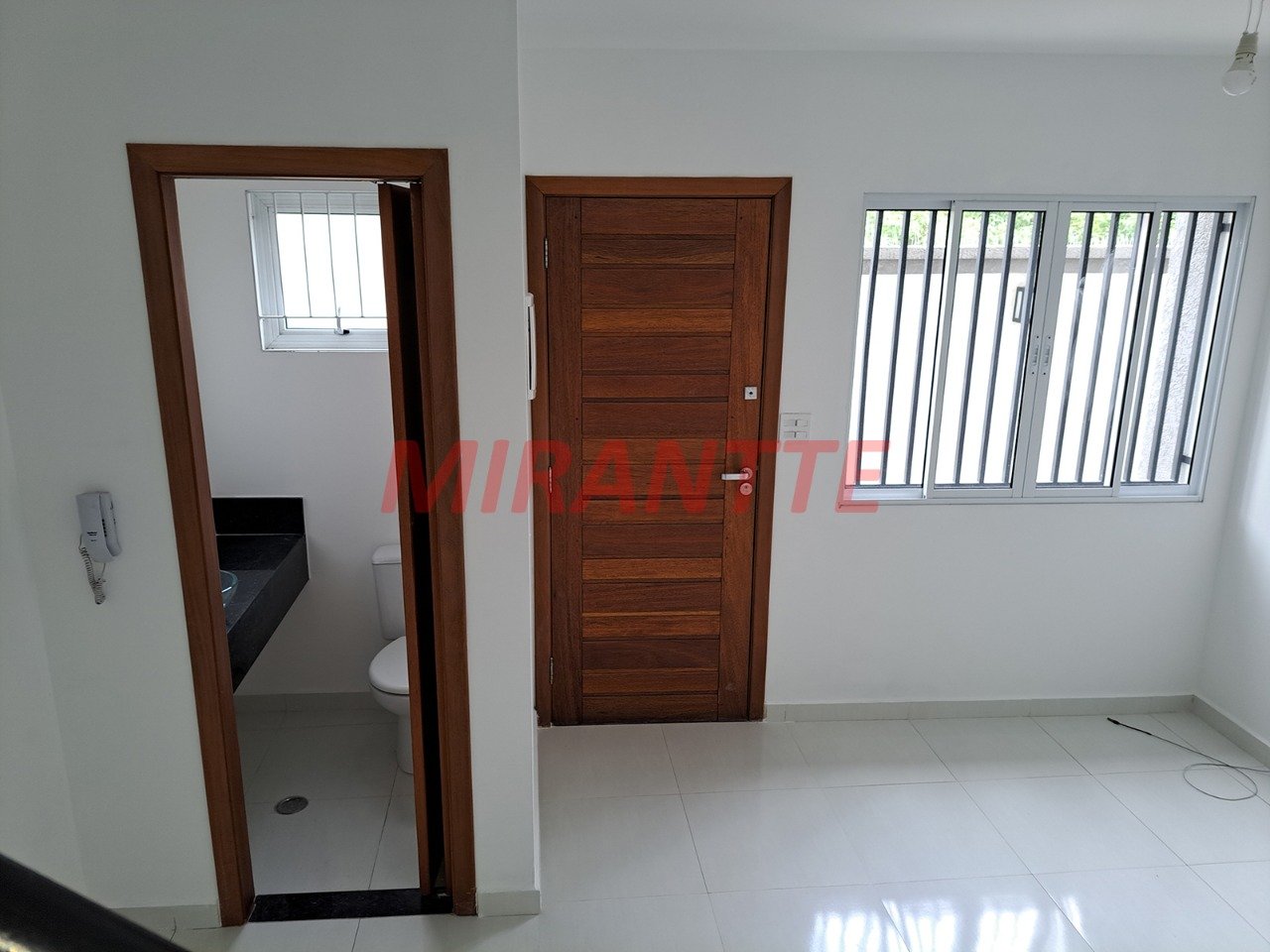 Cond. fechado de 61m² com 2 quartos em Santa Teresinha