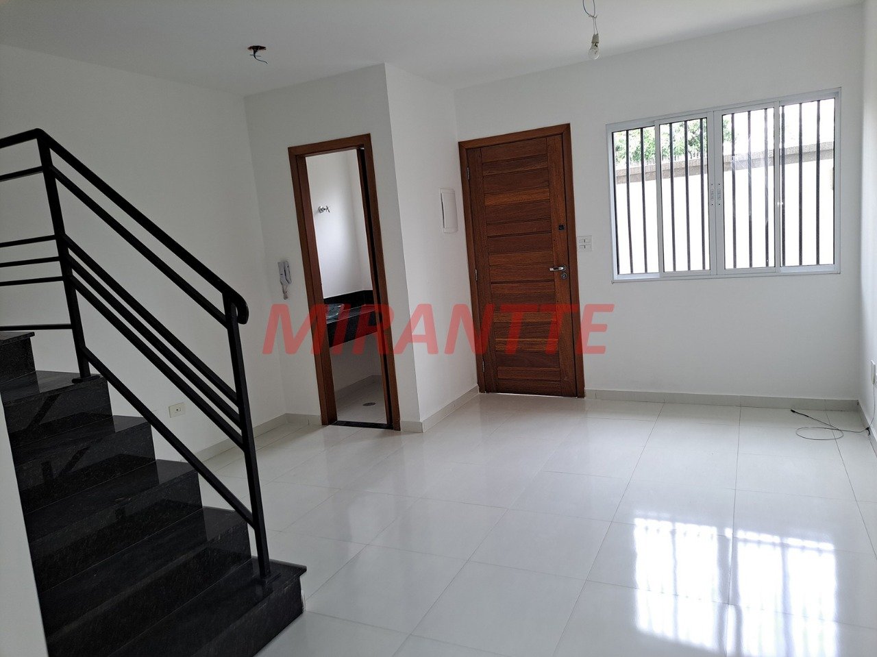 Cond. fechado de 61m² com 2 quartos em Santa Teresinha