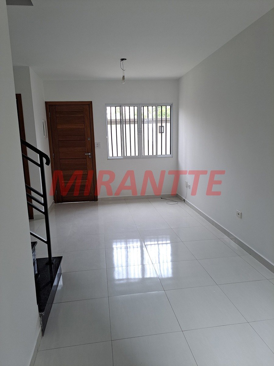 Cond. fechado de 61m² com 2 quartos em Santa Teresinha