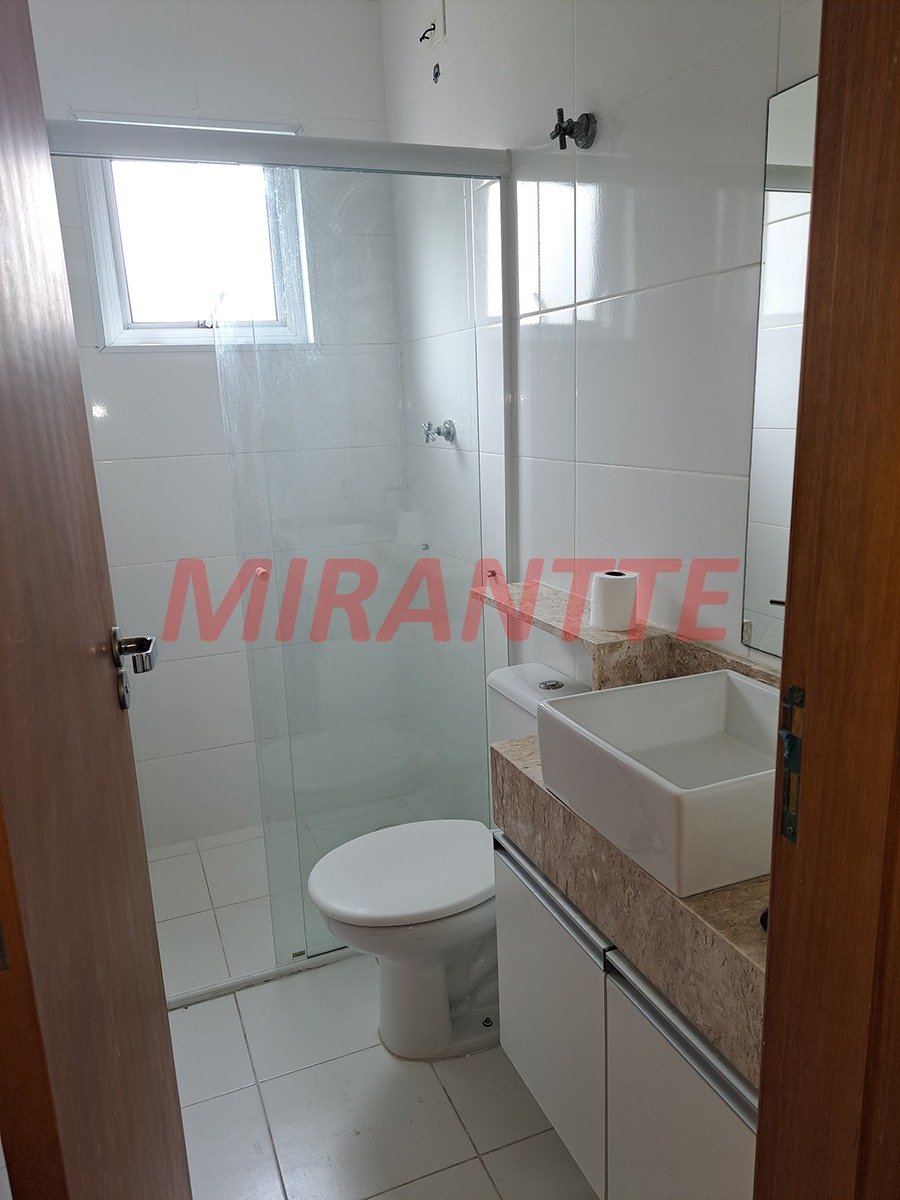 Cond. fechado de 61m² com 2 quartos em Santa Teresinha