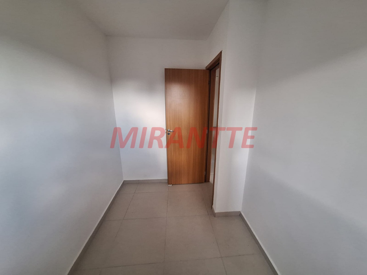 Apartamento de 44m² com 2 quartos em Água Fria