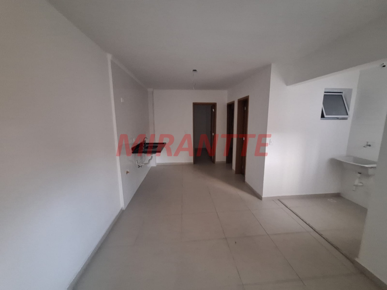 Apartamento de 44m² com 2 quartos em Água Fria