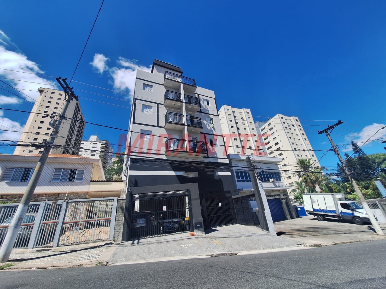 Apartamento de 44m² com 2 quartos em Água Fria