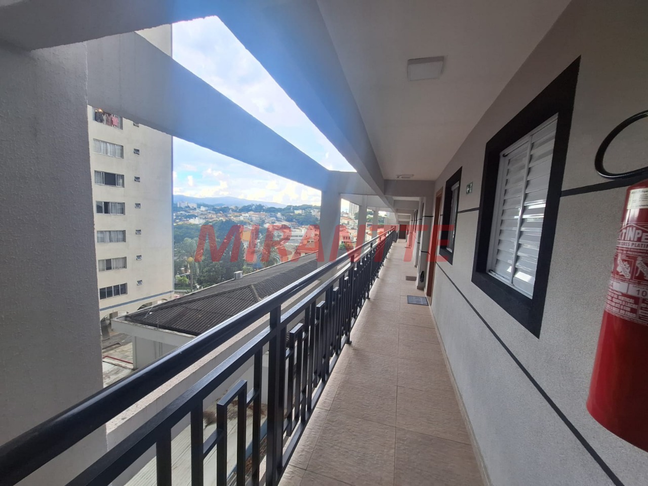 Apartamento de 37m² com 2 quartos em Água Fria