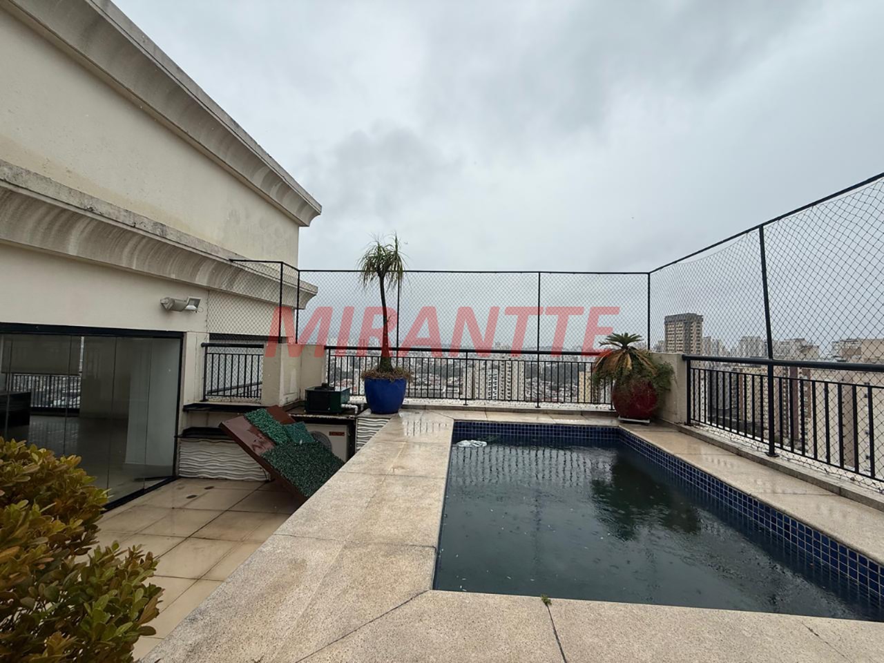 Cobertura de 265m² com 3 quartos em Santa Teresinha