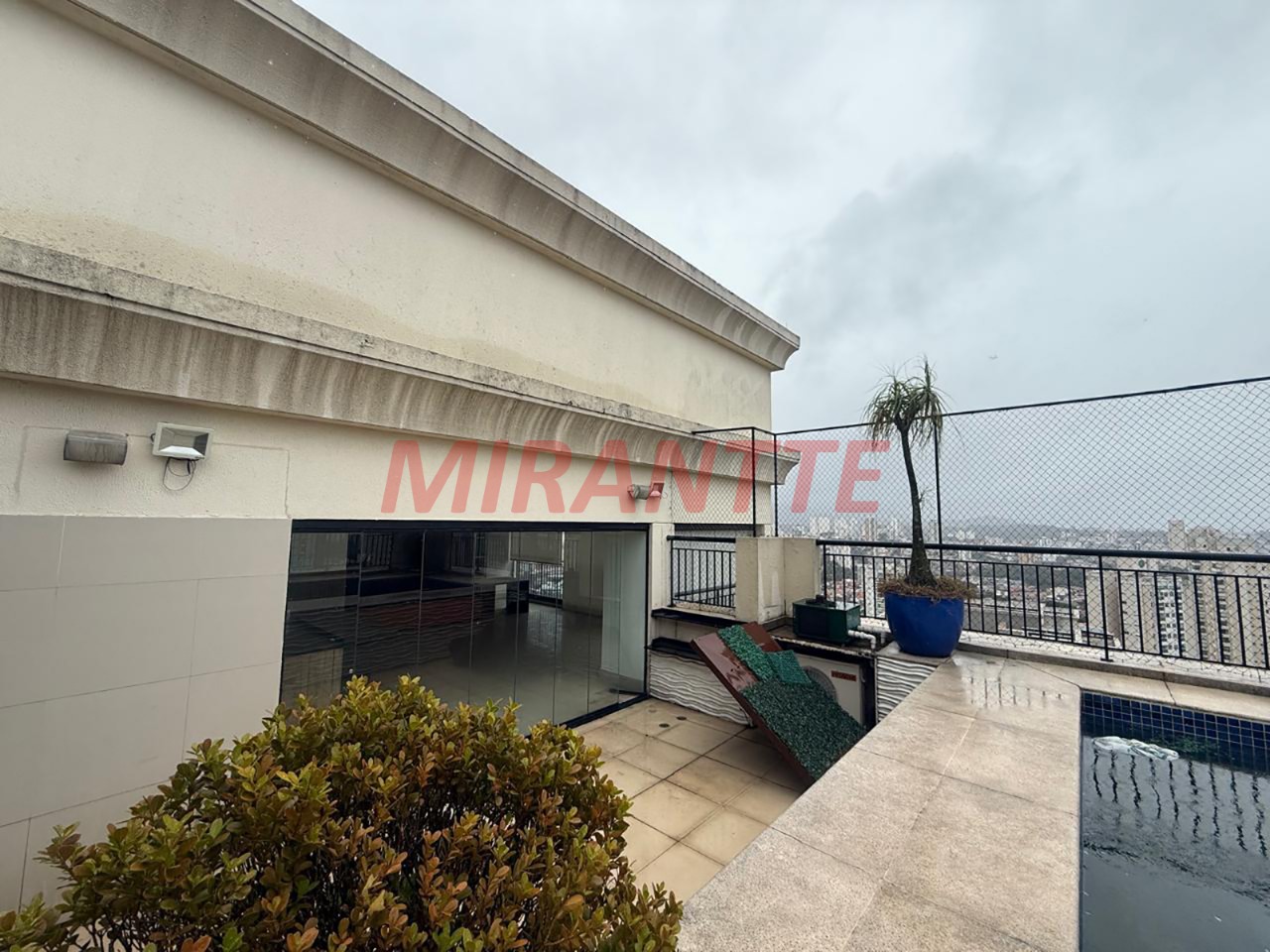 Cobertura de 265m² com 3 quartos em Santa Teresinha