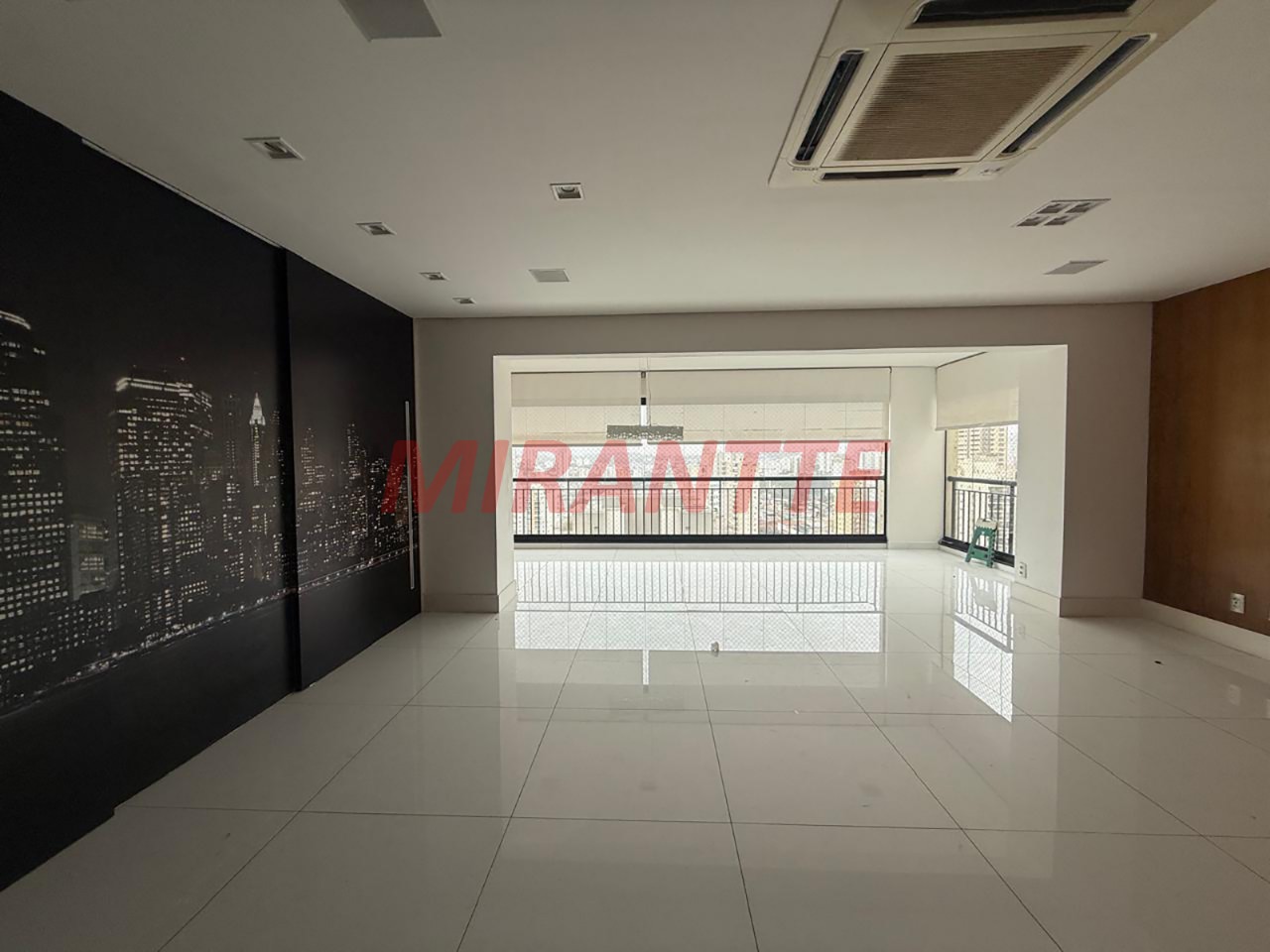 Cobertura de 265m² com 3 quartos em Santa Teresinha