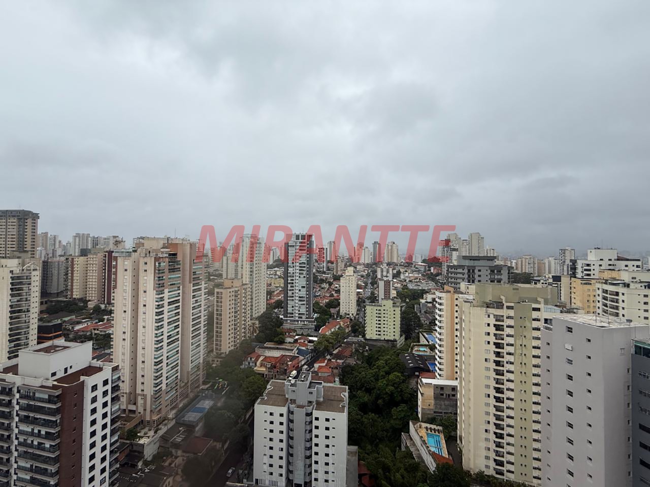 Cobertura de 265m² com 3 quartos em Santa Teresinha