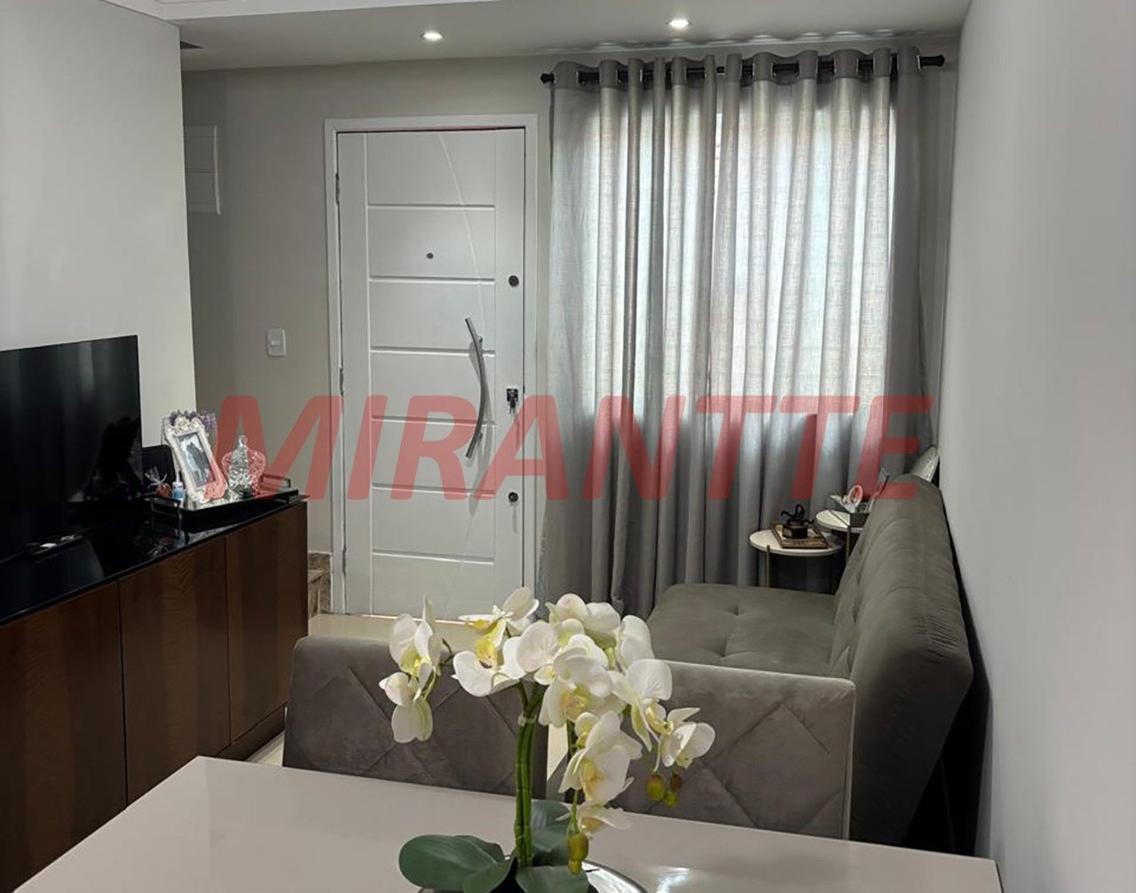 Cond. fechado de 50m² com 2 quartos em Vila Mazzei