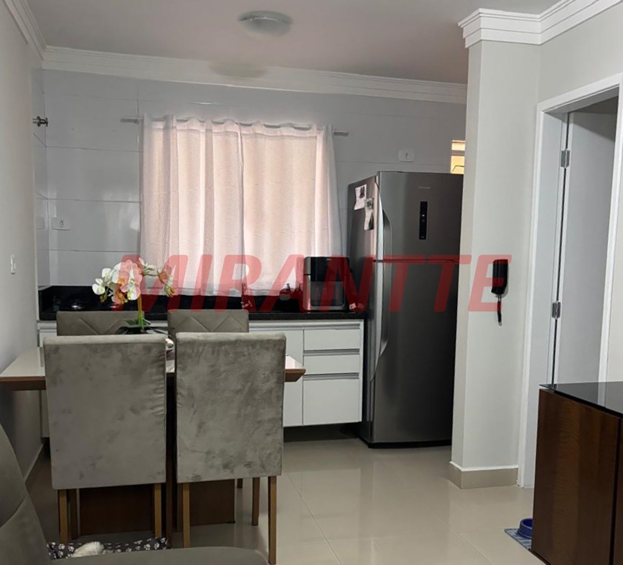 Cond. fechado de 50m² com 2 quartos em Vila Mazzei