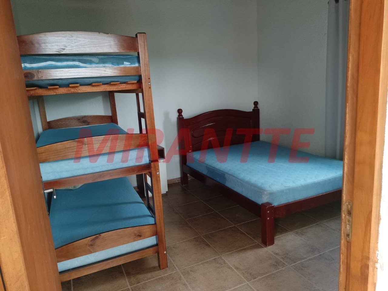 ChÁcara de 260m² com 6 quartos em Guararema
