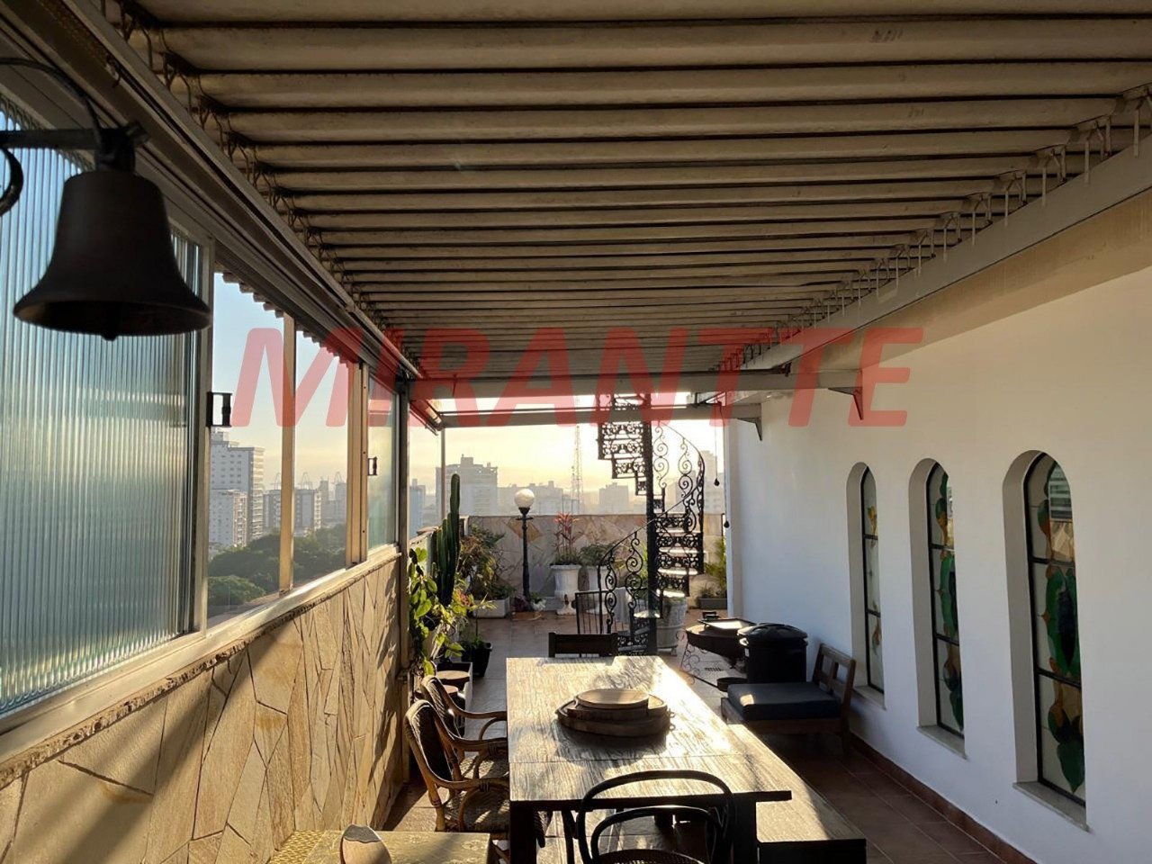 Cobertura de 361m² com 4 quartos em Ponta da Praia