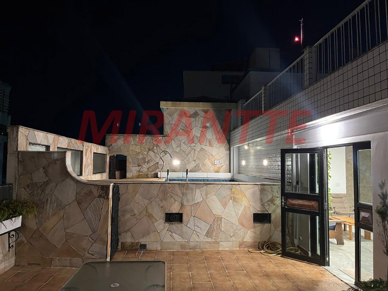 Cobertura de 361m² com 4 quartos em Ponta da Praia