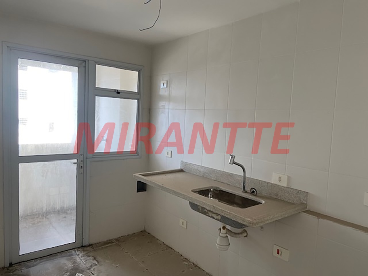 Apartamento de 60m² com 2 quartos em Vila Mazzei