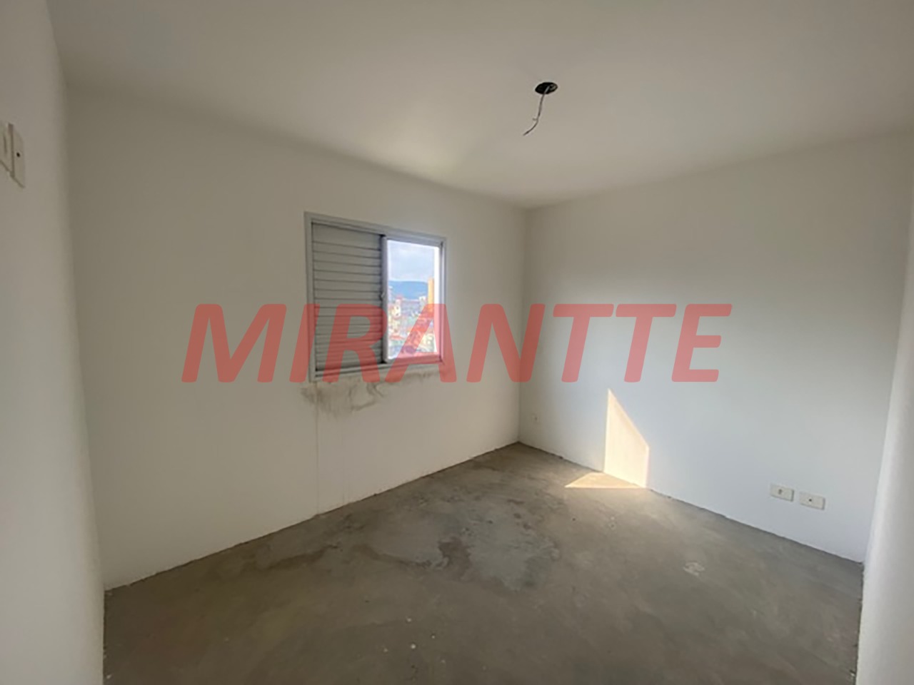 Apartamento de 60m² com 2 quartos em Vila Mazzei