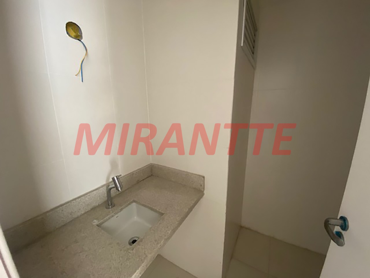 Apartamento de 60m² com 2 quartos em Vila Mazzei