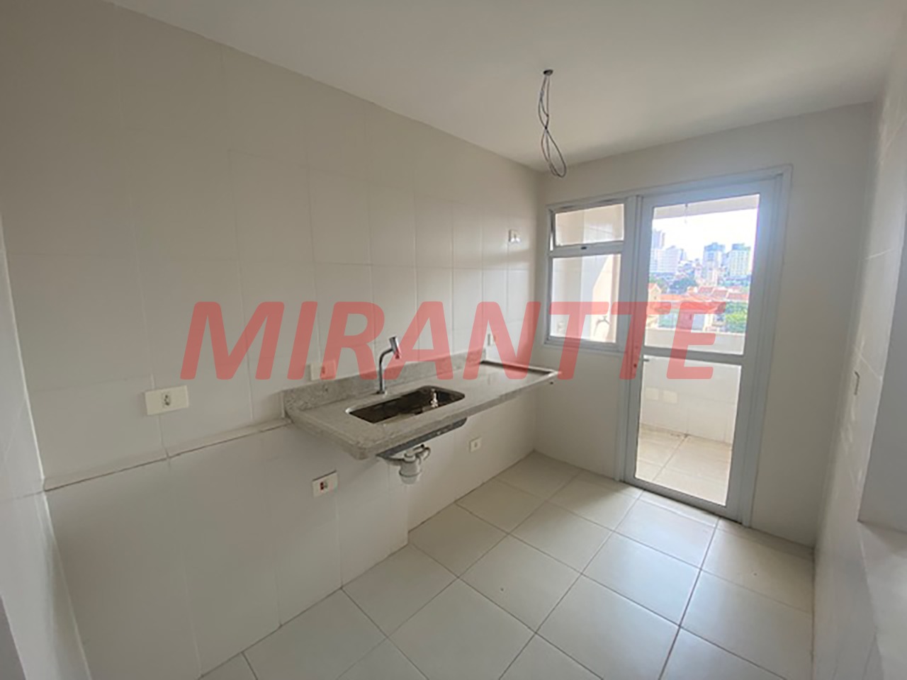 Apartamento de 60m² com 2 quartos em Vila Mazzei