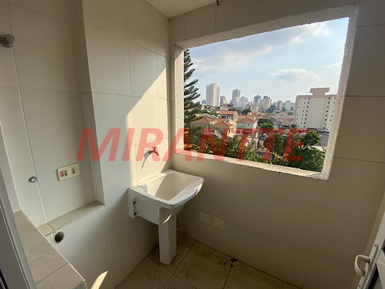 Apartamento de 60m² com 2 quartos em Vila Mazzei