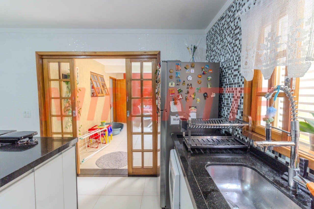 Sobrado de 134m² com 3 quartos em Jaçana