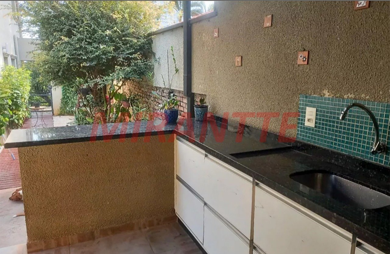 Sobrado de 301m² com 4 quartos em Casa Verde