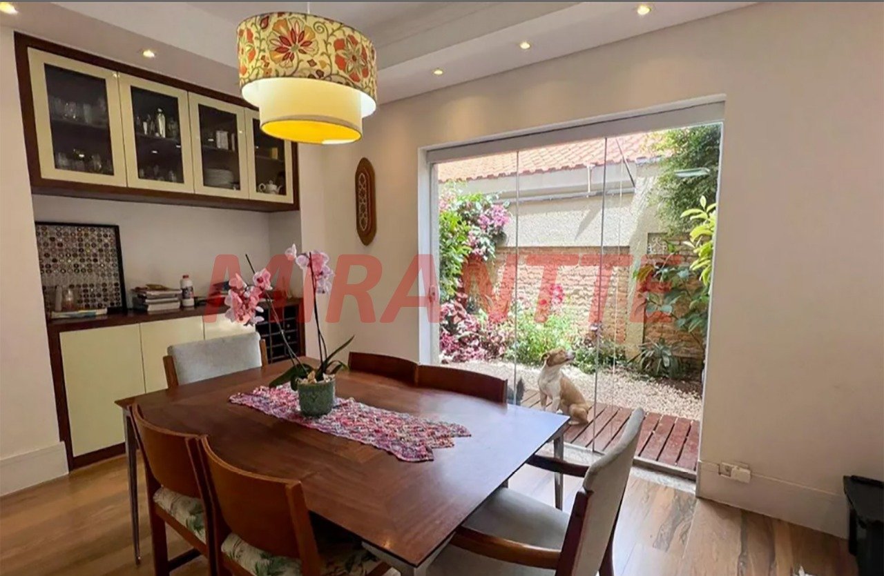 Sobrado de 301m² com 4 quartos em Casa Verde