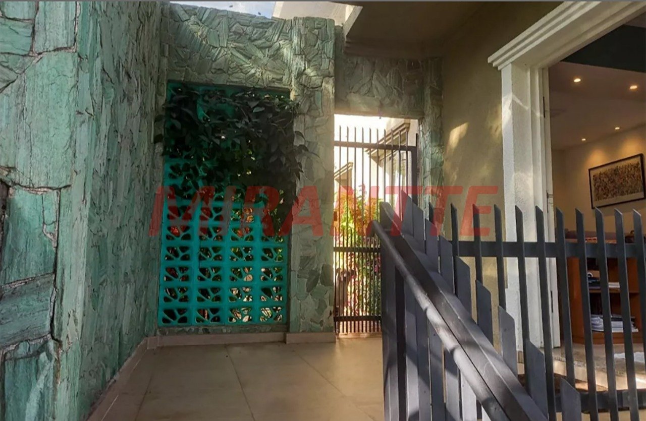 Sobrado de 301m² com 4 quartos em Casa Verde