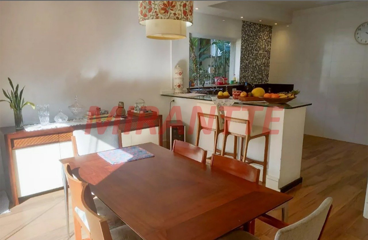 Sobrado de 301m² com 4 quartos em Casa Verde