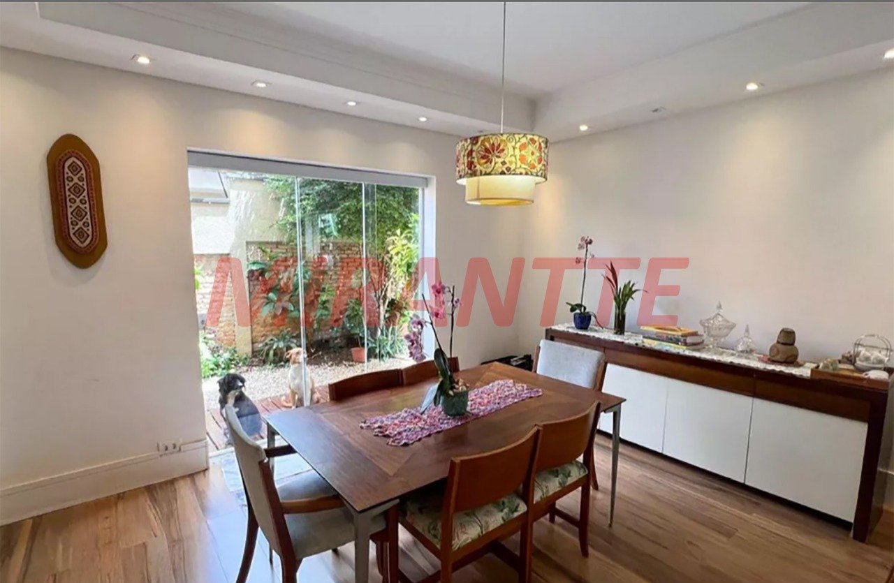 Sobrado de 301m² com 4 quartos em Casa Verde