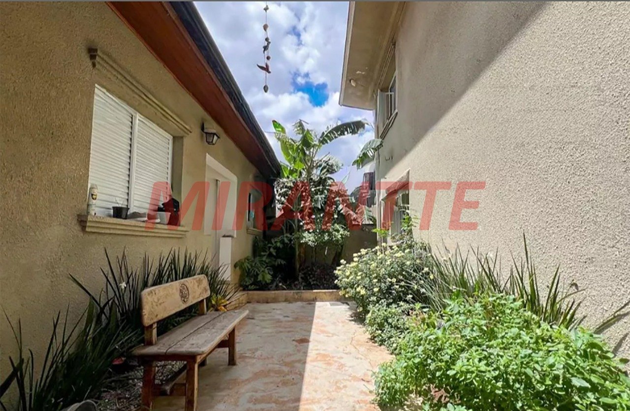 Sobrado de 301m² com 4 quartos em Casa Verde