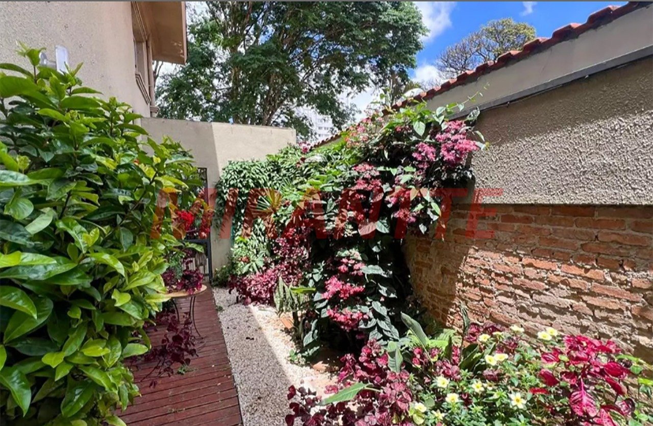 Sobrado de 301m² com 4 quartos em Casa Verde