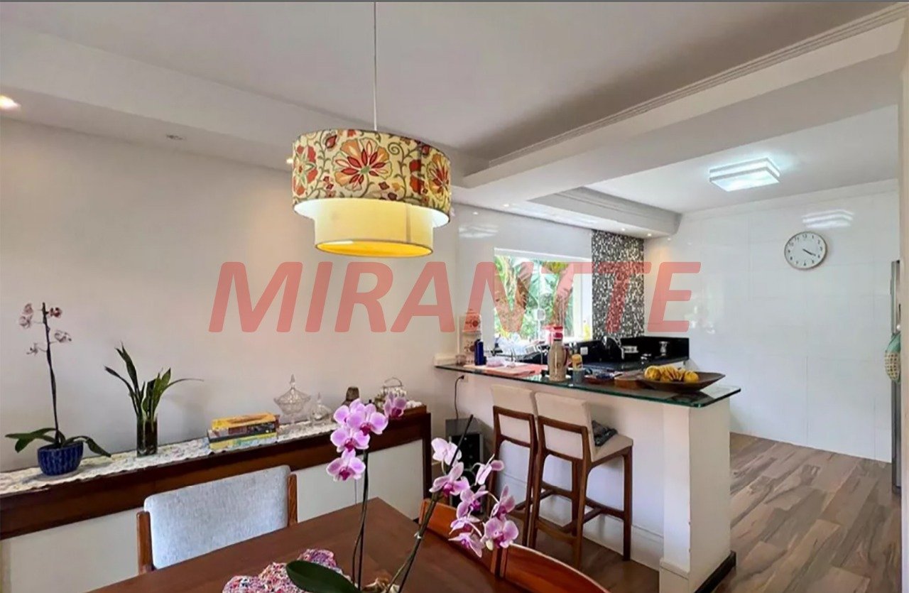 Sobrado de 301m² com 4 quartos em Casa Verde