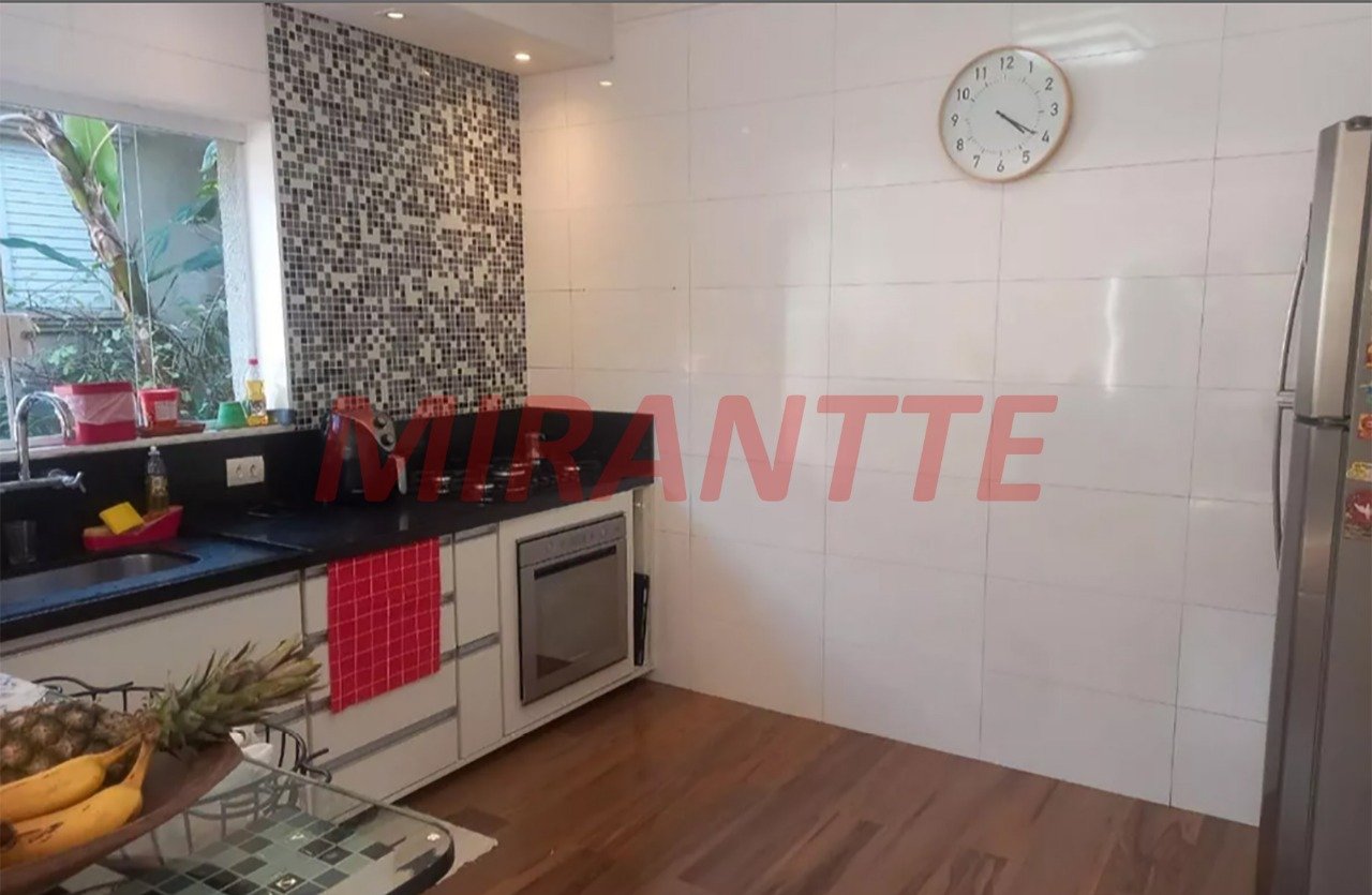 Sobrado de 301m² com 4 quartos em Casa Verde