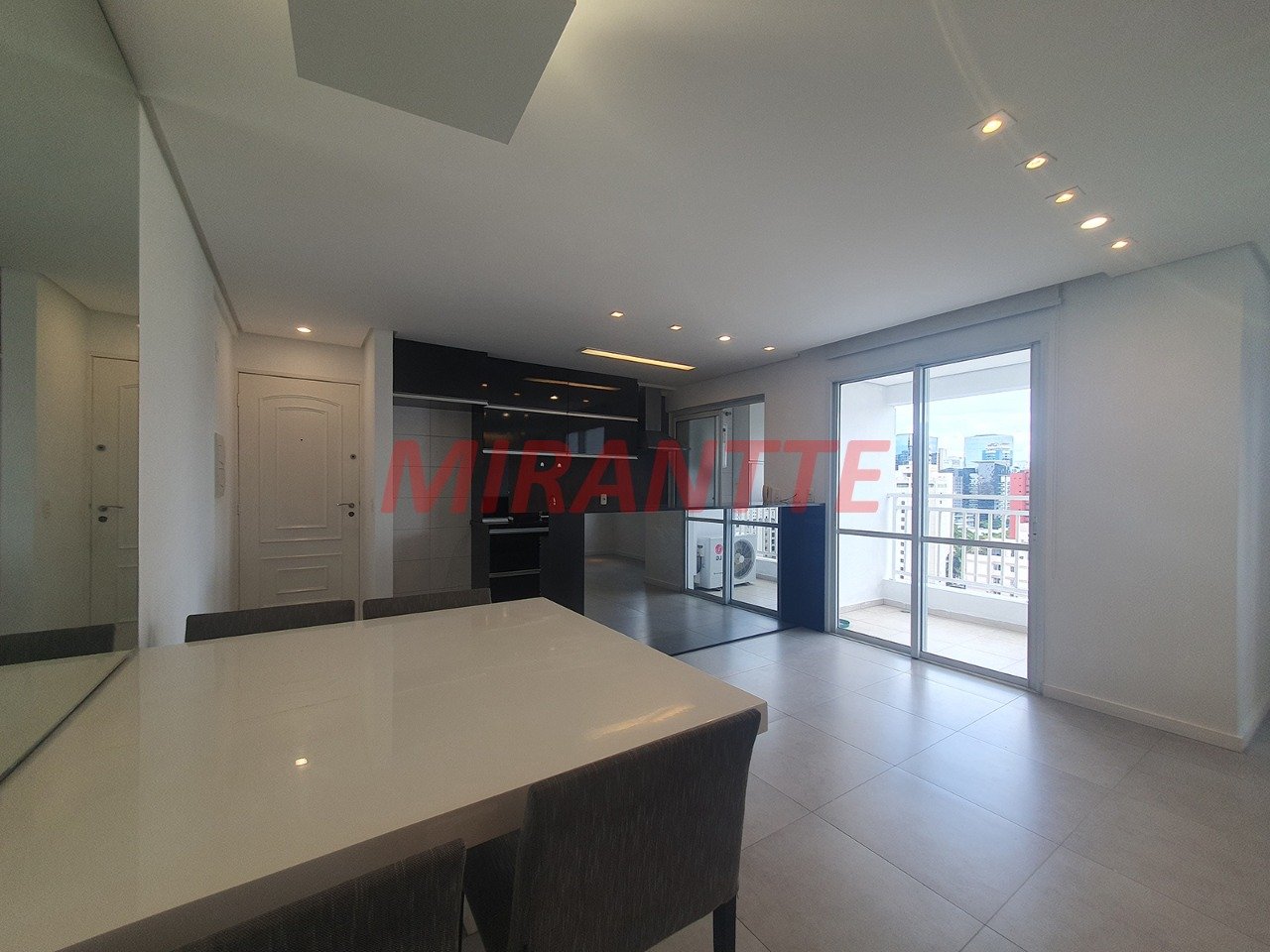 Apartamento de 72m² com 2 quartos em Vila Nova Conceição