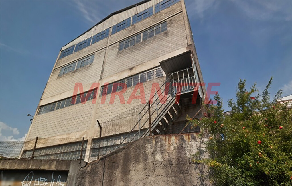 Comercial de 2500m² em Vila Aurora