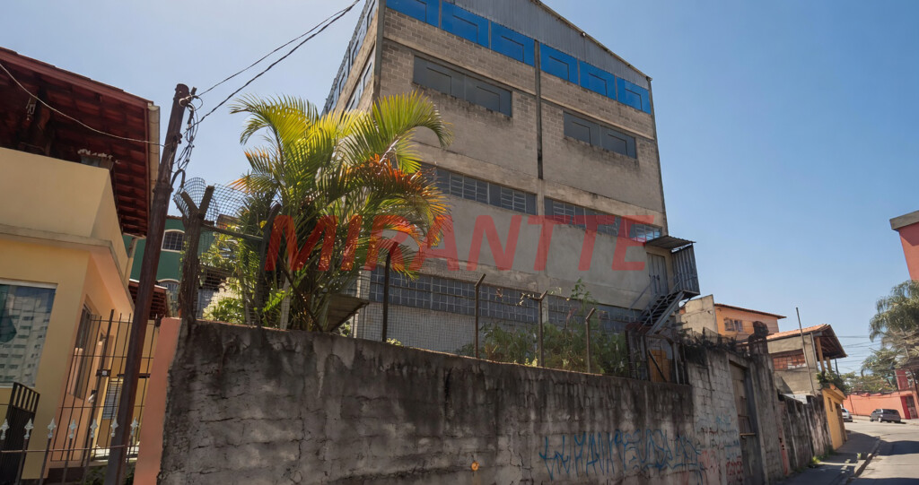 Comercial de 2500m² em Vila Aurora