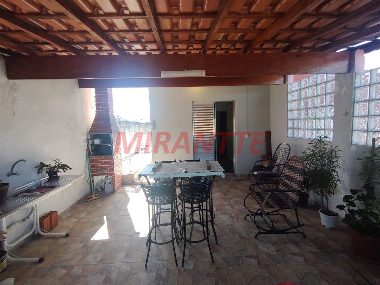 Casa terrea de 183m² com 4 quartos em Jardim Shangrilá (Zona Norte)