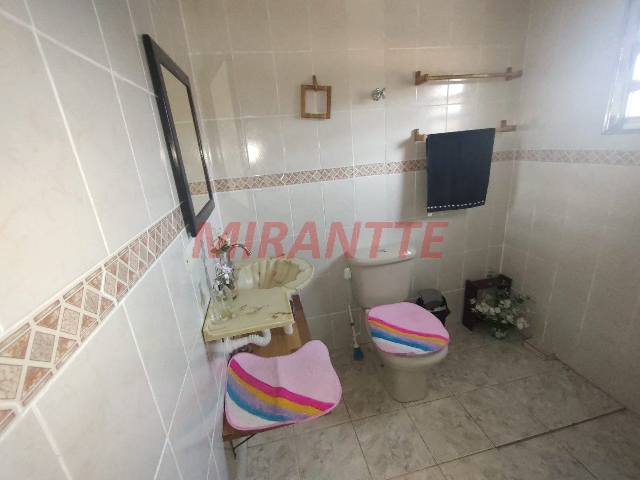 Casa terrea de 183m² com 4 quartos em Jardim Shangrilá (Zona Norte)