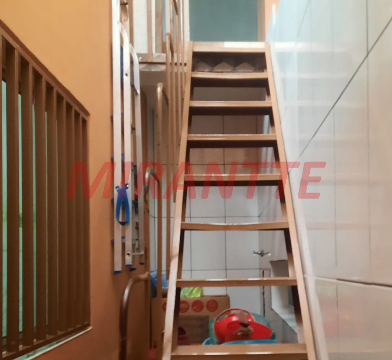 Sobrado de 67m² com 4 quartos em Jardim Primavera (Zona Norte)