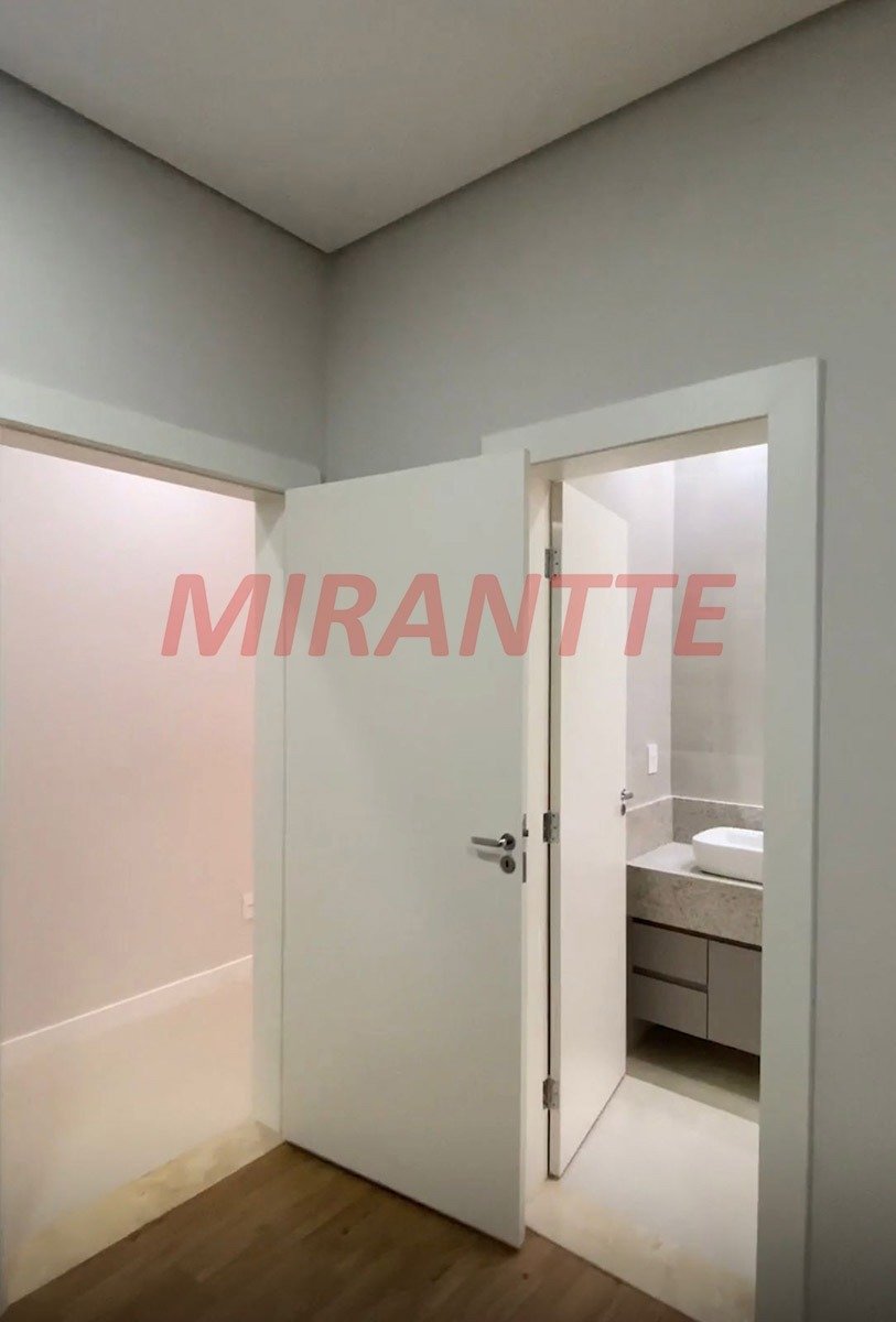 Cond. fechado de 226.2m² com 3 quartos em Jardim Phillipson Park