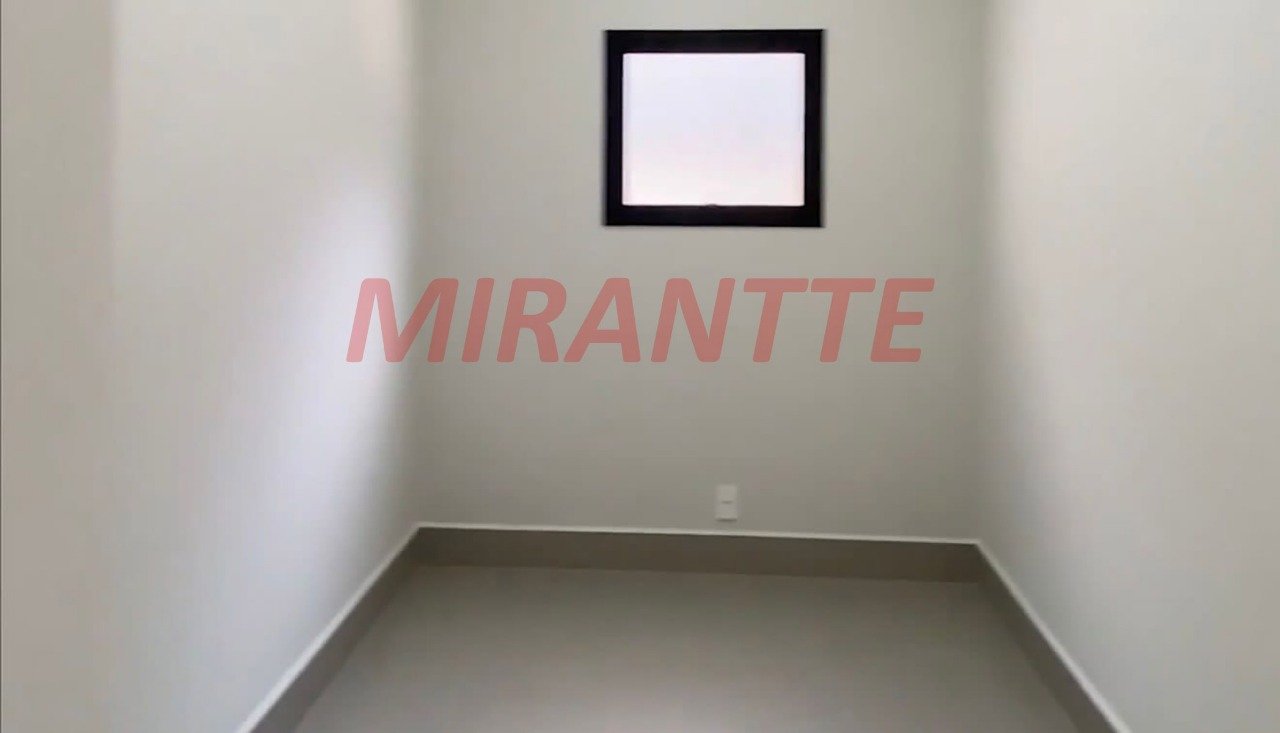 Cond. fechado de 226m² com 3 quartos em Jardim Phillipe Park