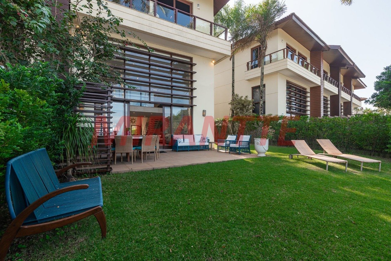 Cond. fechado de 220m² com 4 quartos em Balneário Praia do Pernambuco
