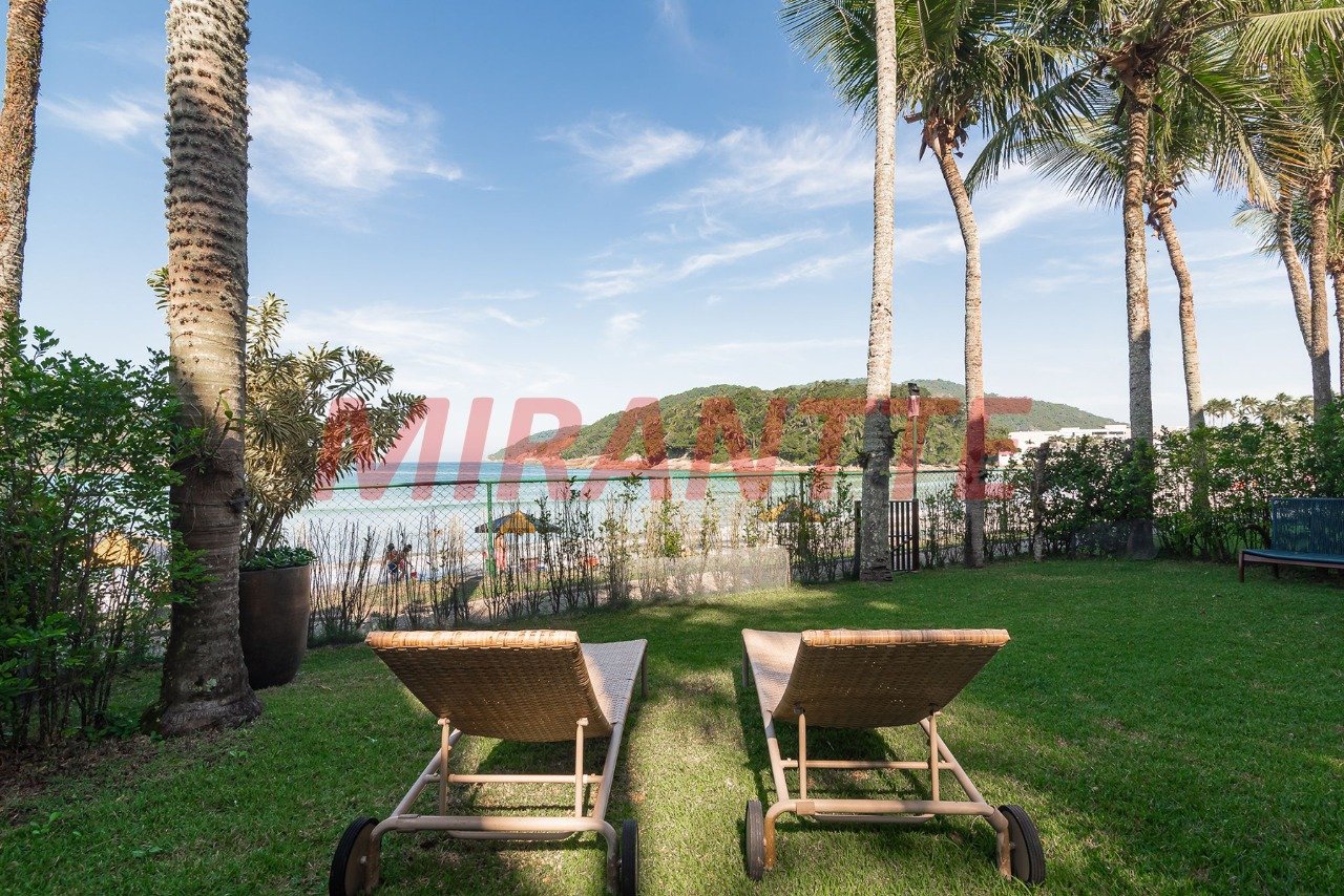 Cond. fechado de 220m² com 4 quartos em Balneário Praia do Pernambuco
