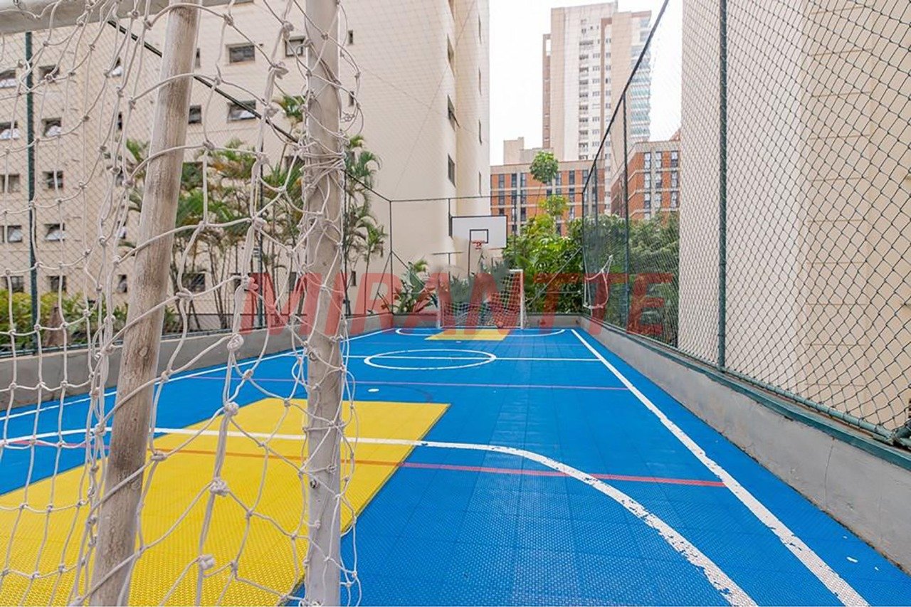 Apartamento de 146m² com 4 quartos em Moema