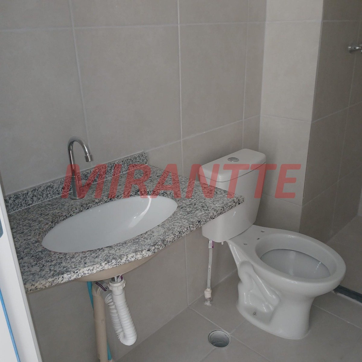 Apartamento de 38m² com 2 quartos em Limão