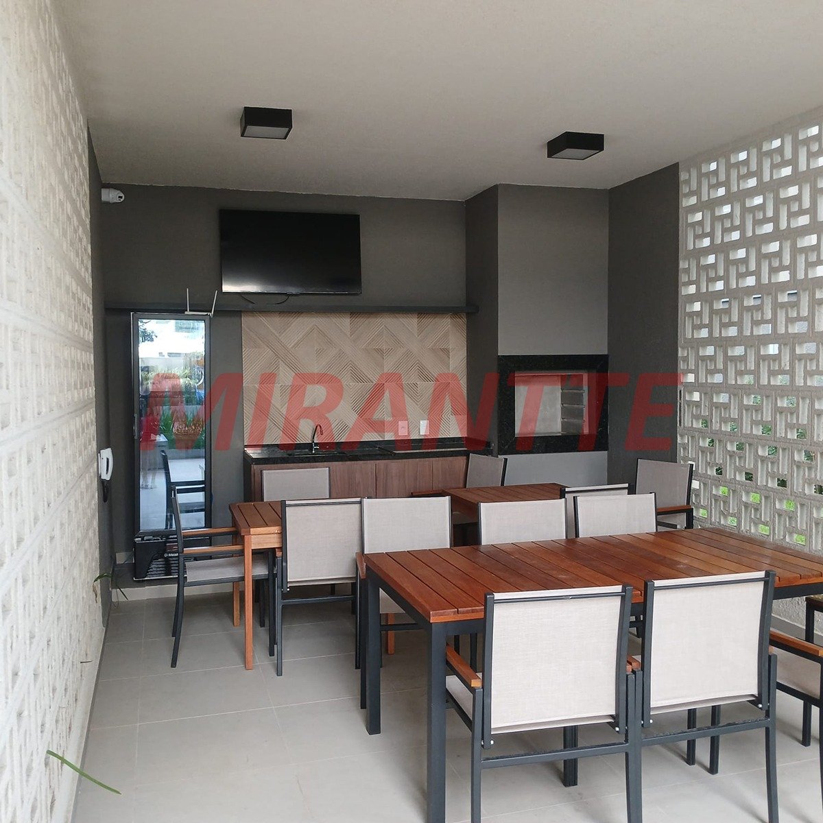 Apartamento de 38m² com 2 quartos em Limão