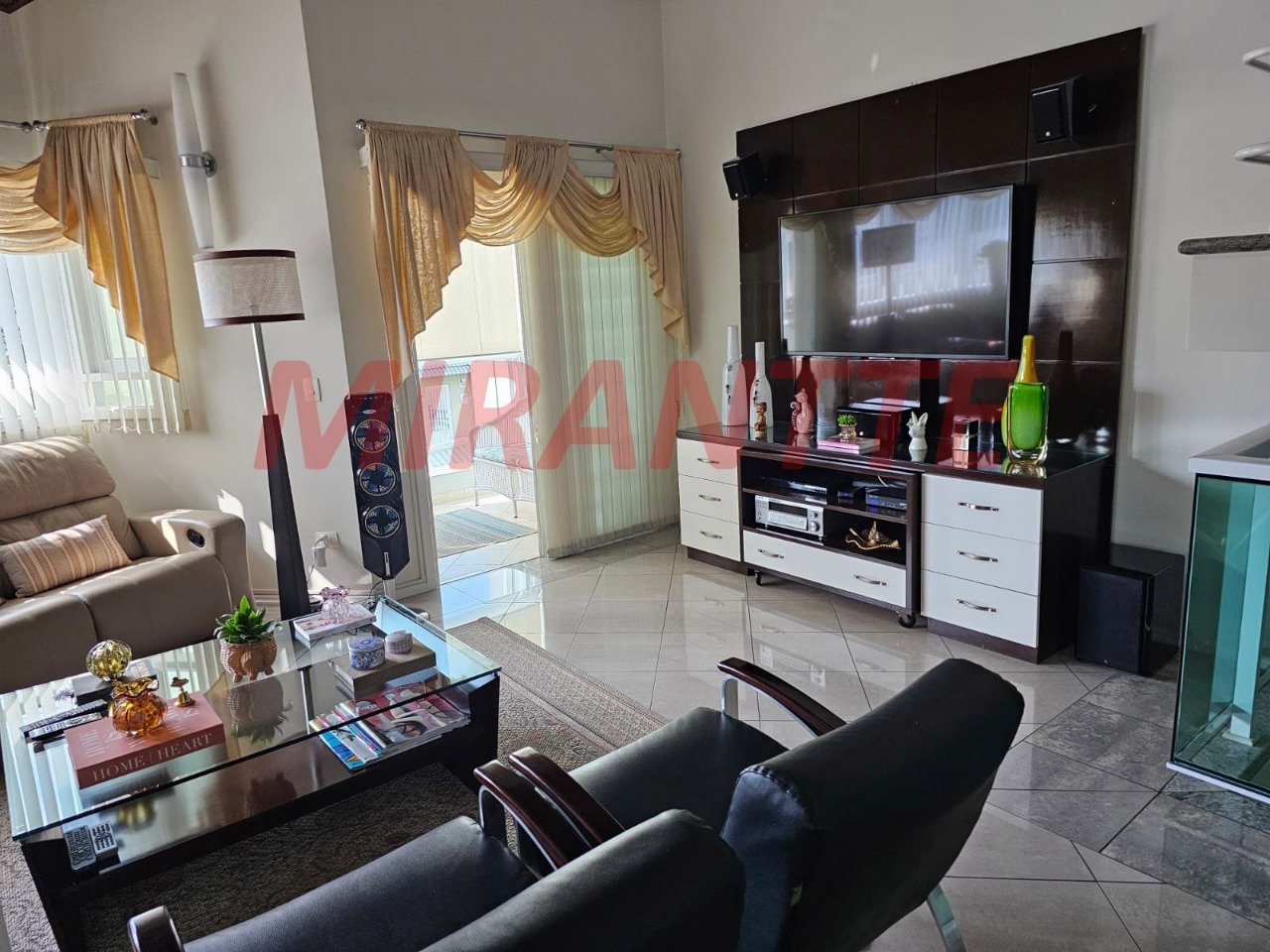 Sobrado de 286m² com 4 quartos em Tucuruvi