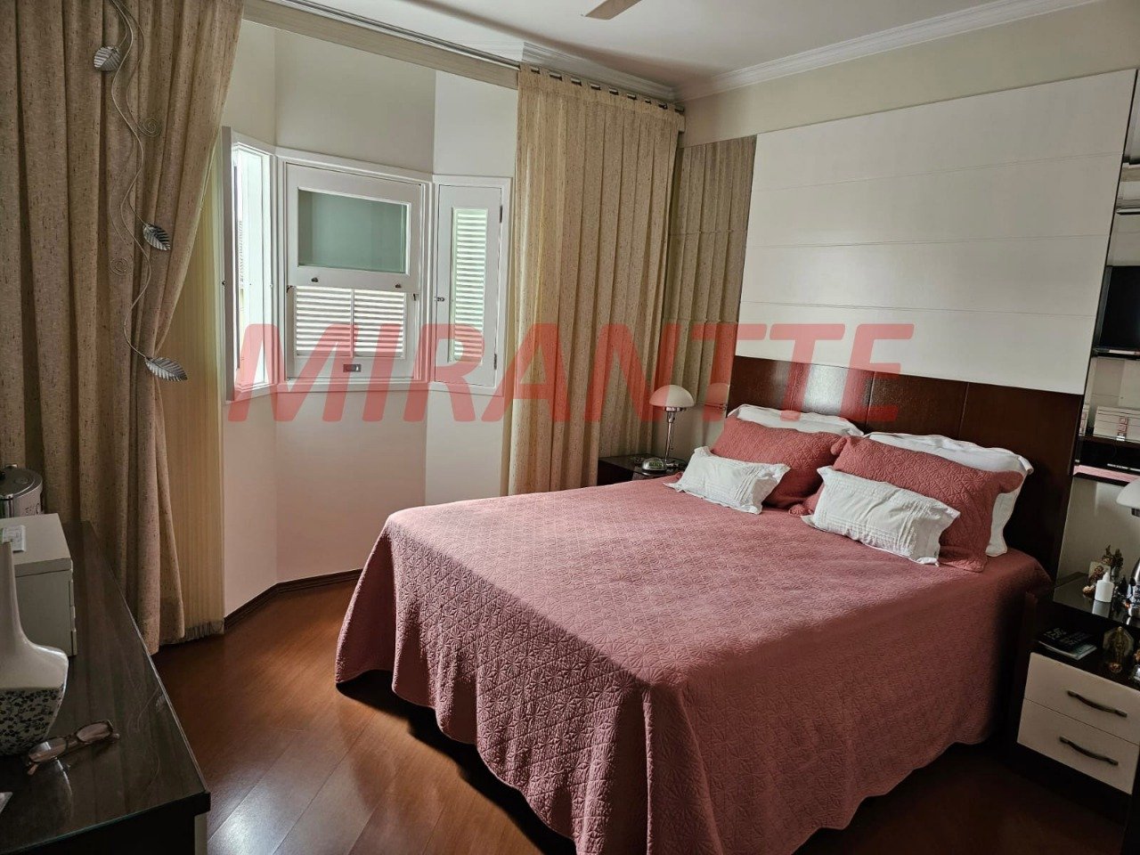 Sobrado de 286m² com 4 quartos em Tucuruvi
