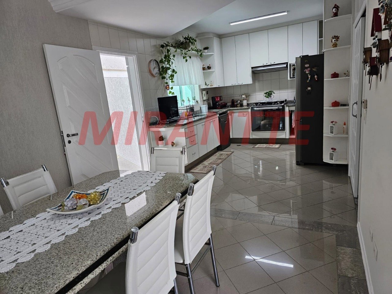 Sobrado de 286m² com 4 quartos em Tucuruvi