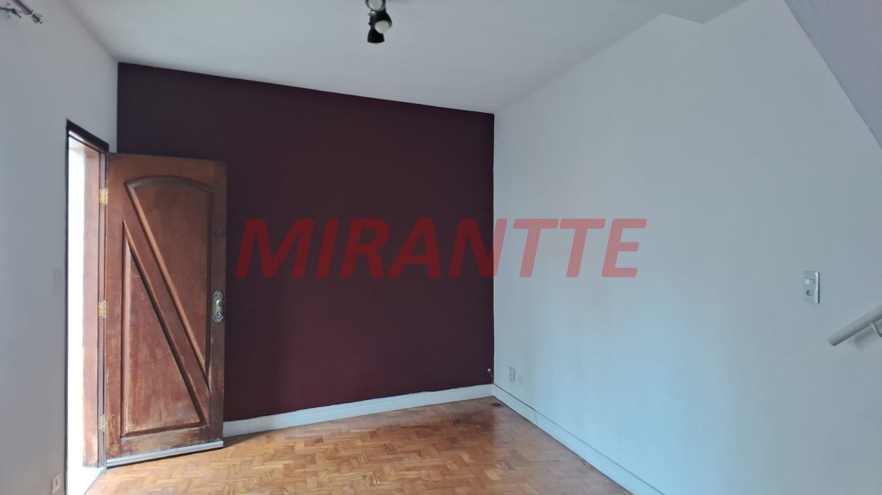 Sobrado de 110m² com 3 quartos em Água Fria