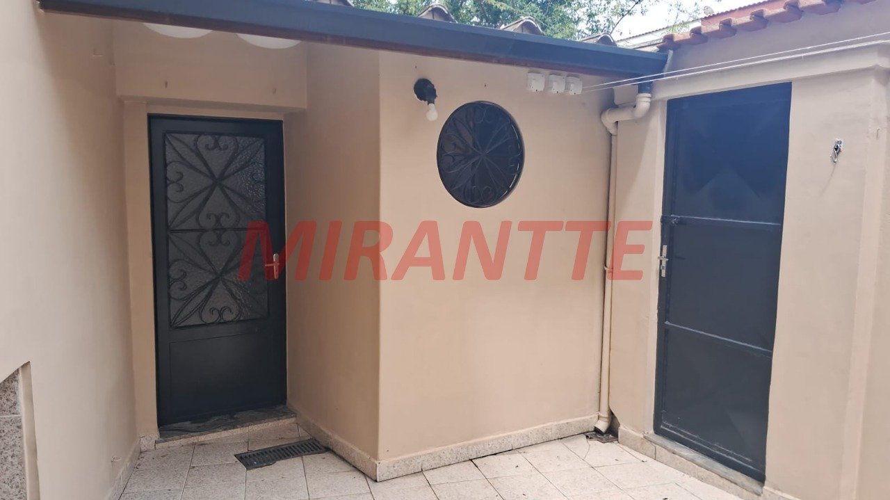 Sobrado de 110m² com 3 quartos em Água Fria